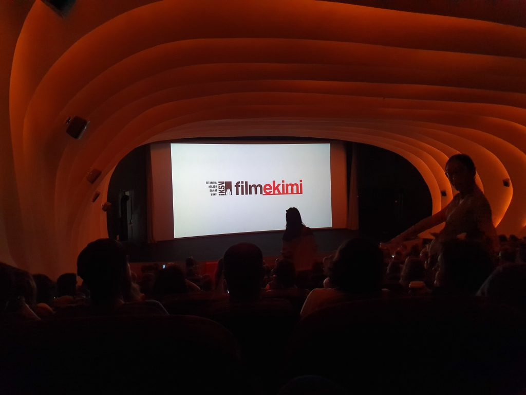 2002’de Emek Sineması’nda 20 filmle başlayan Filmekimi, dünya sinemasının yeni yapımlarını Türkiye’de izleyiciyle buluşturan bir sonbahar geleneğine dönüştü.